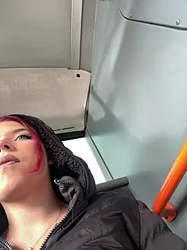 Snapshot of RiriRoseey chatting on February 20, 2026, 9:11 am RiriRoseey online show from February 20, 2026, 9:11 am