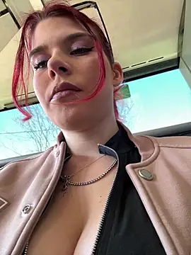 Snapshot of RiriRoseey chatting on March 10, 2026, 9:24 am RiriRoseey online show from March 10, 2026, 9:24 am