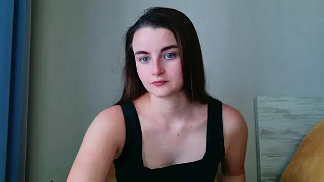 Miss Arwen online show from June 3, 2026, 10:49 am