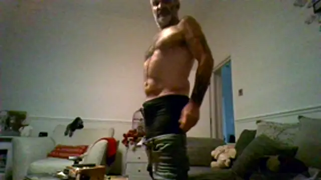 Snapshot of Shyboy817 chatting on December 3, 2025, 6:40 pm Shyboy817 online show from December 3, 2025, 6:40 pm