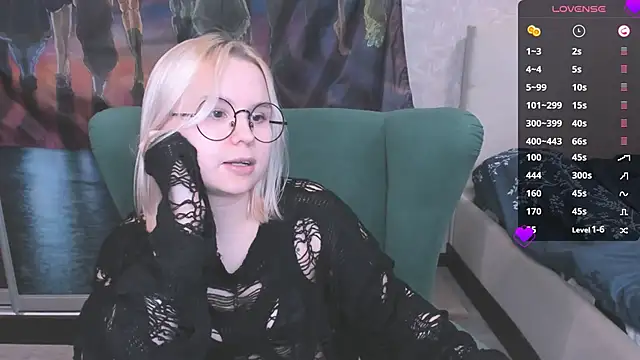 Snapshot of miray_kuriyama123 chatting on February 14, 2025, 3:33 am miray kuriyama123 online show from February 14, 2025, 3:33 am