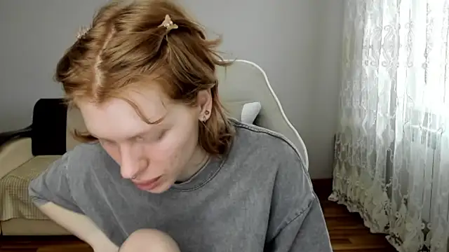 Snapshot of StellaDavis chatting on April 9, 2026, 10:32 am StellaDavis online show from April 9, 2026, 10:32 am
