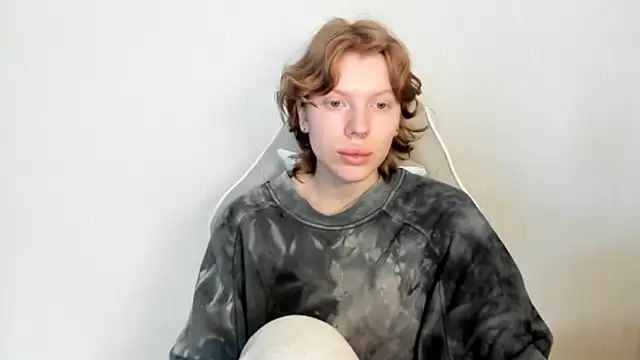 StellaDavis online show from February 28, 2026, 8:14 am