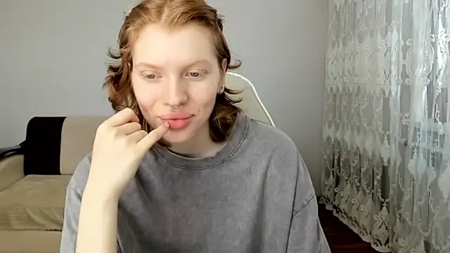 Snapshot of StellaDavis chatting on May 8, 2026, 9:13 am StellaDavis online show from May 8, 2026, 9:13 am