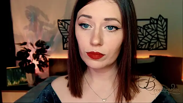 MissBeverlyMills online show from December 14, 2024, 4:41 pm