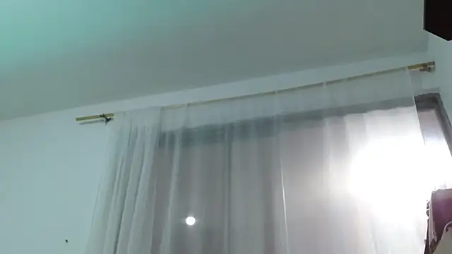 Snapshot of hantonella_ chatting on June 15, 2026, 2:06 pm hantonella online show from June 15, 2026, 2:06 pm