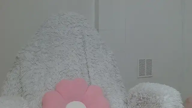 Snapshot of hantonella_ chatting on November 11, 2025, 11:49 am hantonella online show from November 11, 2025, 11:49 am