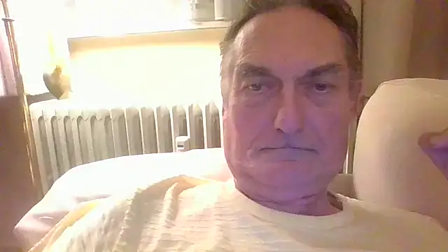 Snapshot of Alain-Bertrand chatting on October 22, 2025, 5:12 pm Alain-Bertrand online show from October 22, 2025, 5:12 pm