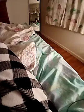 prettyythickk420 online show from October 9, 2025, 4:13 am