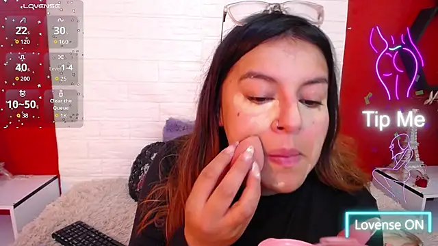 Snapshot of _poison_sweet chatting on December 14, 2025, 5:51 pm poison sweet online show from December 14, 2025, 5:51 pm