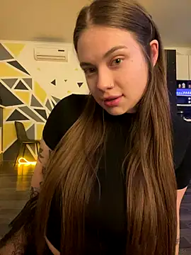 Vikki toriya online show from September 26, 2025, 9:21 pm