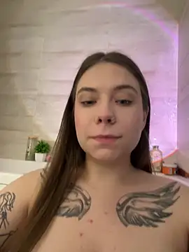 Vikki toriya online show from March 10, 2025, 6:38 am