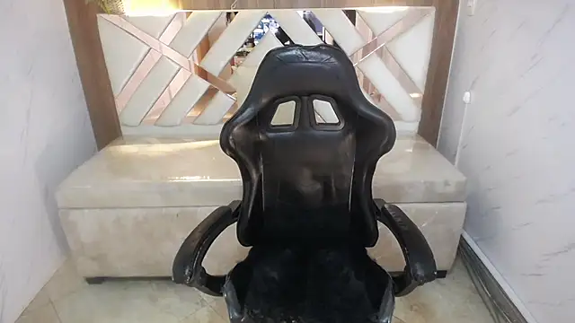 Snapshot of victoria_castillo_b chatting on November 15, 2025, 3:10 am victoria castillo b online show from November 15, 2025, 3:10 am