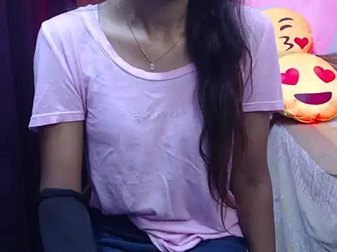 Snapshot of Angel_kiyara chatting on October 7, 2025, 7:53 am Angel kiyara online show from October 7, 2025, 7:53 am