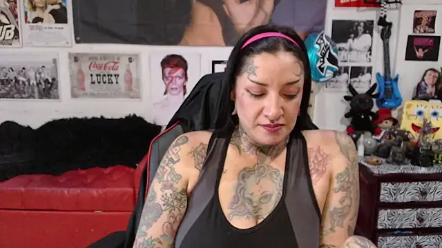 Rollyderolandia666 online show from January 29, 2025, 9:28 pm