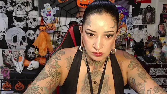 Rollyderolandia666 online show from October 21, 2025, 9:36 pm