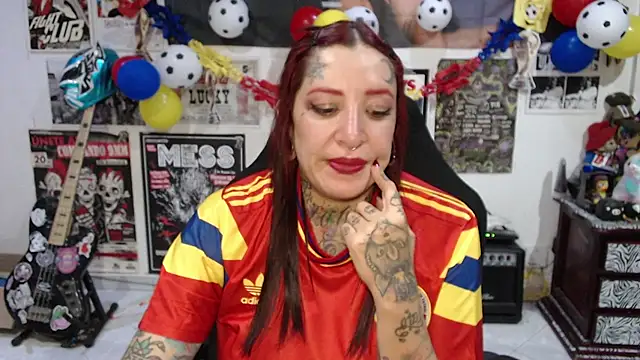 Snapshot of Rollyderolandia666 chatting on June 24, 2026, 12:42 am Rollyderolandia666 online show from June 24, 2026, 12:42 am