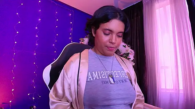 Emmapark  online show from January 9, 2026, 7:10 pm