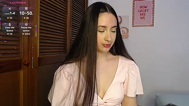 sofiaduque 26 online show from March 11, 2026, 8:03 pm