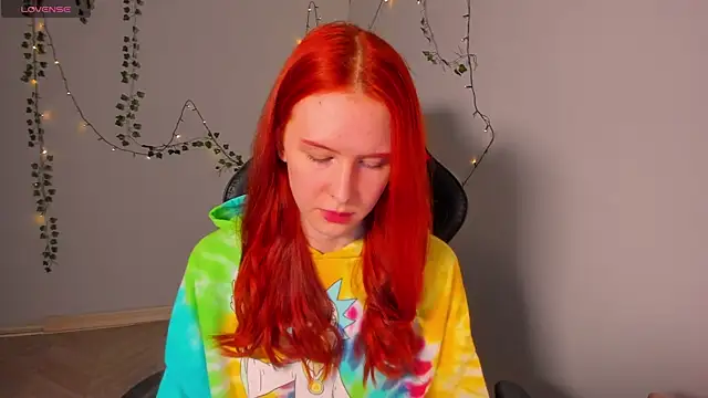 FruttiTatti online show from November 4, 2025, 5:17 pm