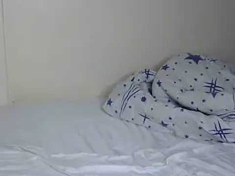 Snapshot of Novah_ chatting on February 18, 2025, 3:53 am Novah online show from February 18, 2025, 3:53 am