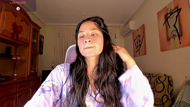 bella apont online show from February 17, 2025, 6:28 pm