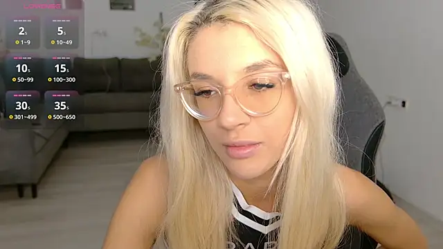 Snapshot of LovelyBianca chatting on July 16, 2026, 7:22 pm LovelyBianca online show from July 16, 2026, 7:22 pm