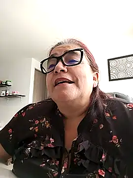 MARIANMILLS   online show from March 21, 2025, 4:18 pm