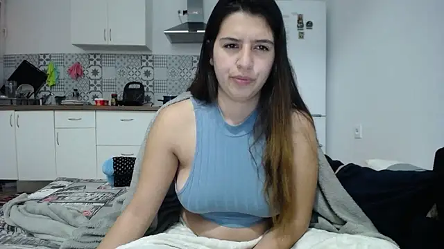 Contantin helena online show from March 16, 2025, 7:06 pm