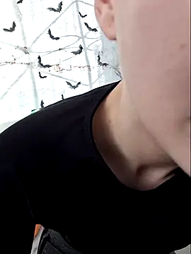 Erotic Synth Goddess online show from April 26, 2026, 3:09 pm