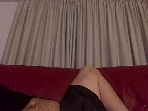 IL GINECOLOGO  online show from December 4, 2025, 1:15 am