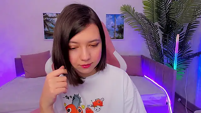 Lina Brownie online show from February 6, 2025, 1:16 am