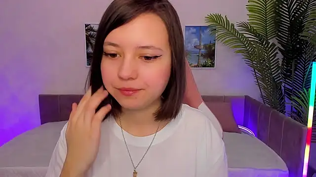 Lina Brownie online show from March 3, 2025, 2:00 am