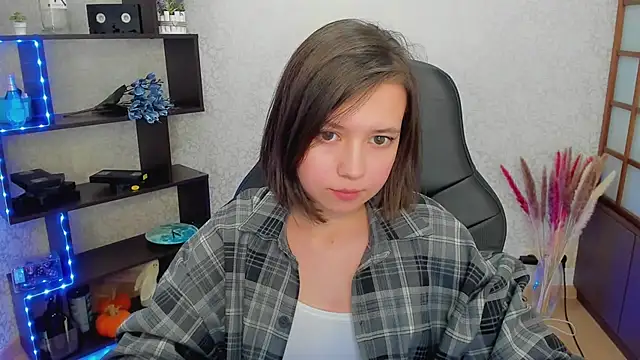 Lina Brownie online show from January 25, 2025, 6:12 am