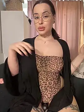 Snapshot of fuckdoll_18 chatting on January 18, 2025, 12:04 pm fuckdoll 18 online show from January 18, 2025, 12:04 pm