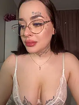 Snapshot of fuckdoll_18 chatting on February 16, 2025, 3:27 pm fuckdoll 18 online show from February 16, 2025, 3:27 pm