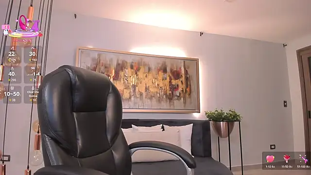 Snapshot of RoxanneHill_ chatting on October 9, 2025, 10:49 am RoxanneHill online show from October 9, 2025, 10:49 am