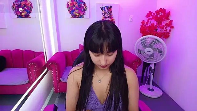 Miss dolly  online show from May 2, 2026, 12:43 pm