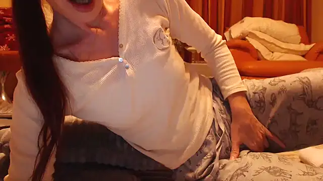 Snapshot of LovelyAndraGirl chatting on November 18, 2025, 10:02 pm LovelyAndraGirl online show from November 18, 2025, 10:02 pm