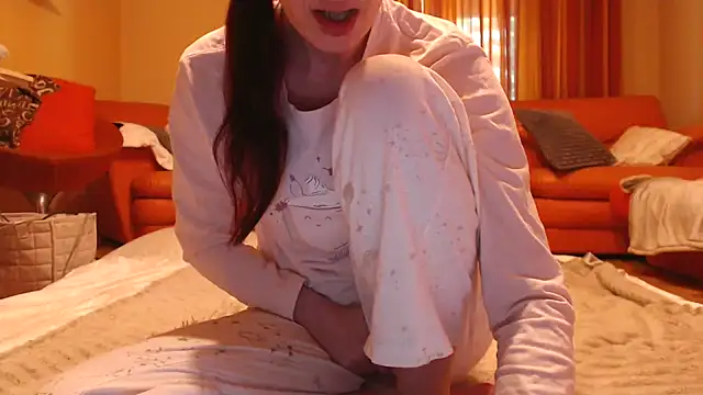 Snapshot of LovelyAndraGirl chatting on June 25, 2026, 12:32 pm LovelyAndraGirl online show from June 25, 2026, 12:32 pm