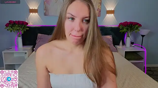 Snapshot of Kelly_Hardy chatting on February 7, 2026, 1:13 am Kelly Hardy online show from February 7, 2026, 1:13 am