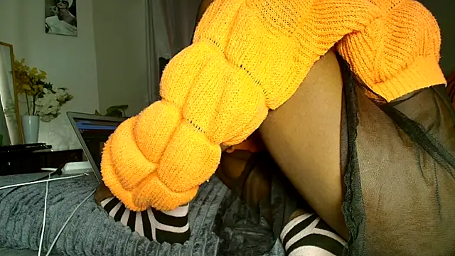 t-NaughtyLicia online show from March 11, 2026, 5:56 am