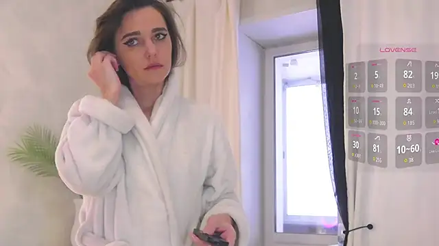 -MARIDRAGON- online show from December 19, 2025, 7:33 am