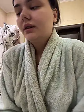 NikaMur online show from December 17, 2025, 2:38 am