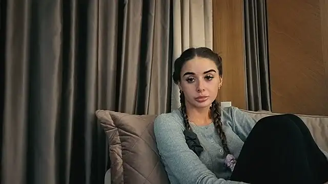 Snapshot of your_bunnygirl chatting on November 3, 2025, 6:11 pm your bunnygirl online show from November 3, 2025, 6:11 pm