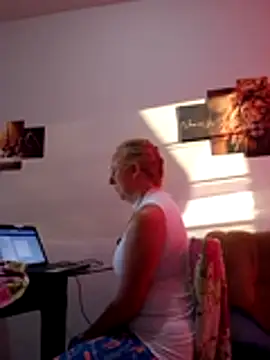 Snapshot of MILEIDE980 chatting on February 26, 2026, 9:26 pm MILEIDE980 online show from February 26, 2026, 9:26 pm