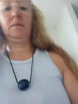 Snapshot of MILEIDE980 chatting on March 21, 2026, 10:52 am MILEIDE980 online show from March 21, 2026, 10:52 am