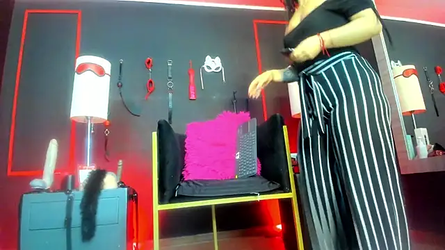 CharlotteScotte online show from October 14, 2025, 11:55 am