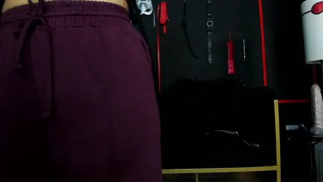 Snapshot of CharlotteScotte chatting on January 14, 2026, 11:58 am CharlotteScotte online show from January 14, 2026, 11:58 am