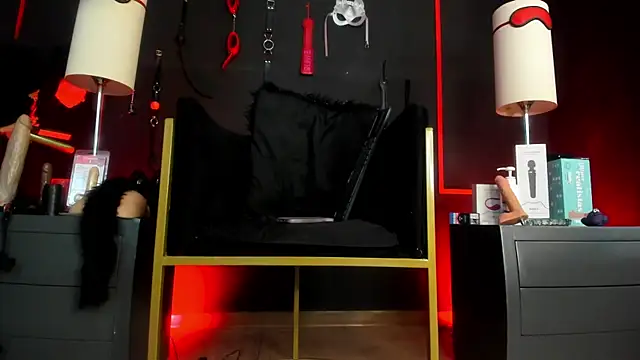 CharlotteScotte online show from October 18, 2025, 12:07 pm